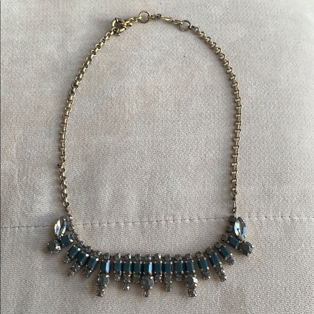 Monochromatic Necklace